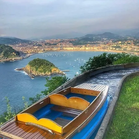 Arena - Perla Boutique サン・セバスティアン